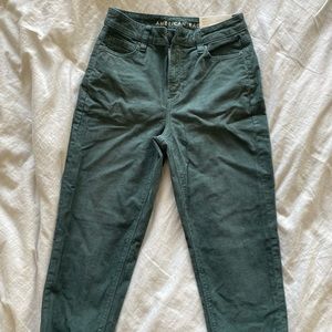 American Eagle Mom Straight Jean Women’s Size 0 Short